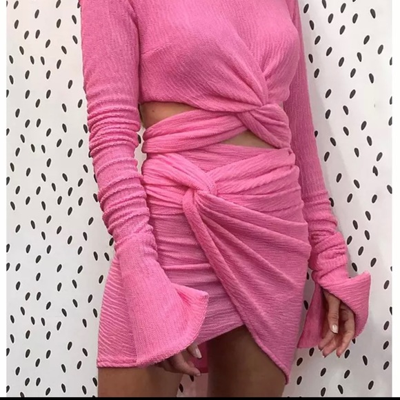 Bubblegum Two Piece Outfit 💕 - Picture 5 of 5